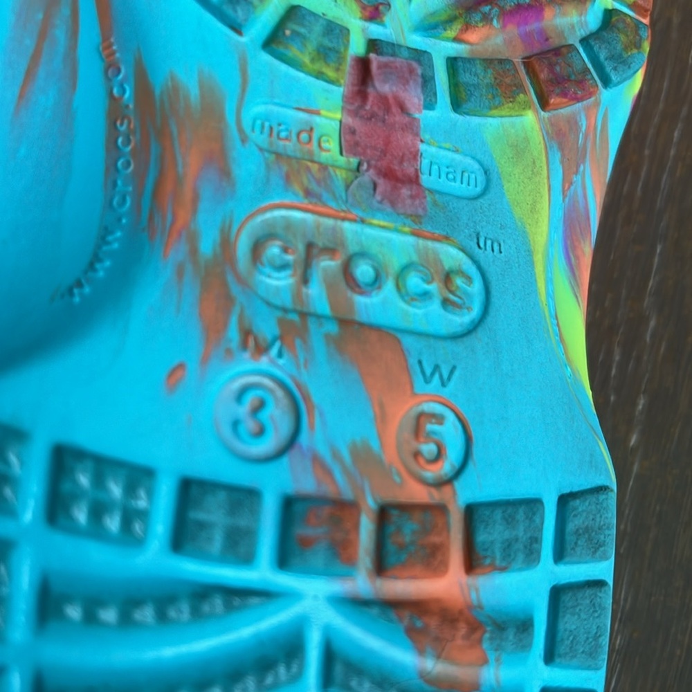 CROCS Multicolor Tie-Dye kids size big kid 5 - Picture 8 of 10